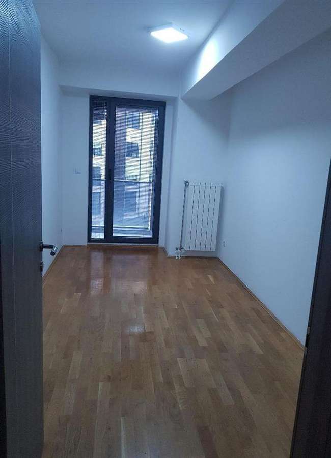 Празен стан за деловна намена во Дебар Маало - 3