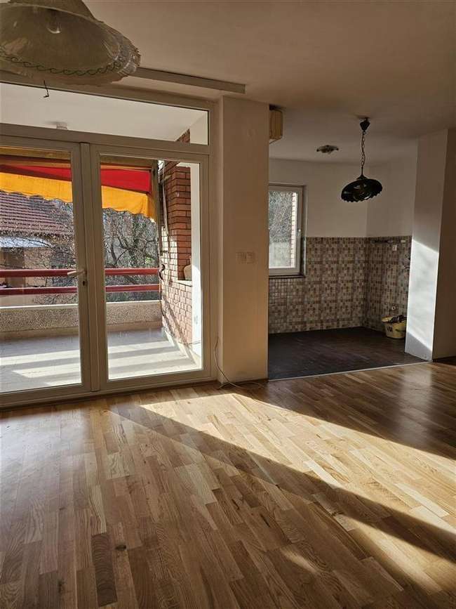 Трособен стан во Центар - 3