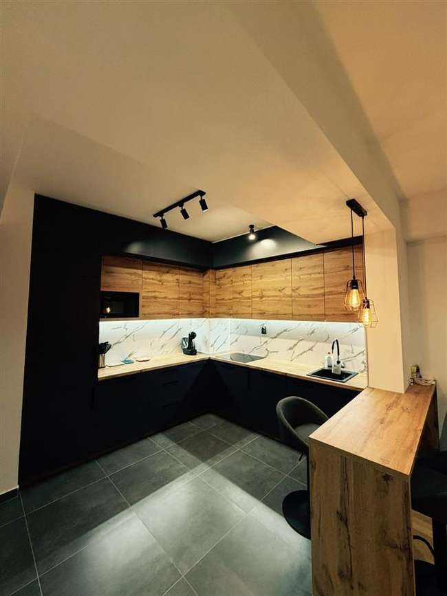 Нов убаво наместен трособен стан вo Центар - 3