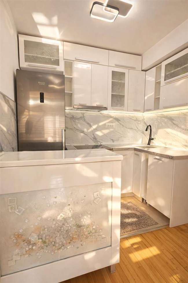 Се изнајмува 3-собен стан во Центар, Католичка - 3