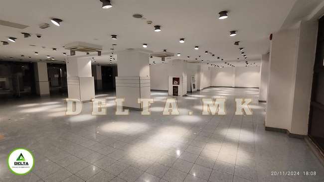 Се изнајмува атрактивен деловен простор во Центар, Градски Зид - slika 2