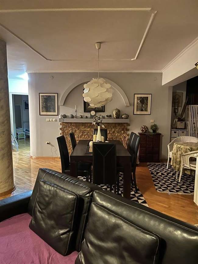 Се продава простран трособен стан во Центар, кај Билна аптека - slika 2