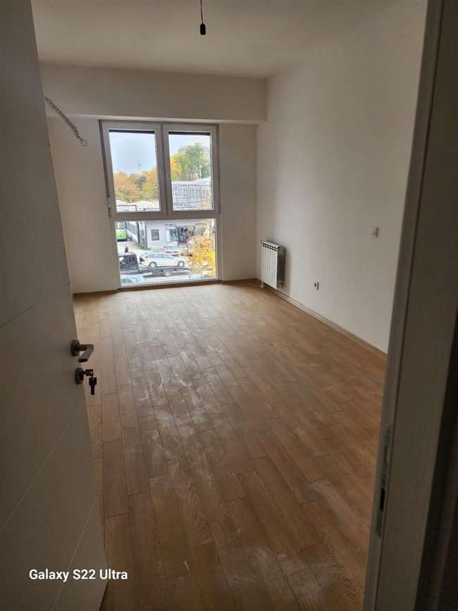 Празен стан во Автокоманда - 3