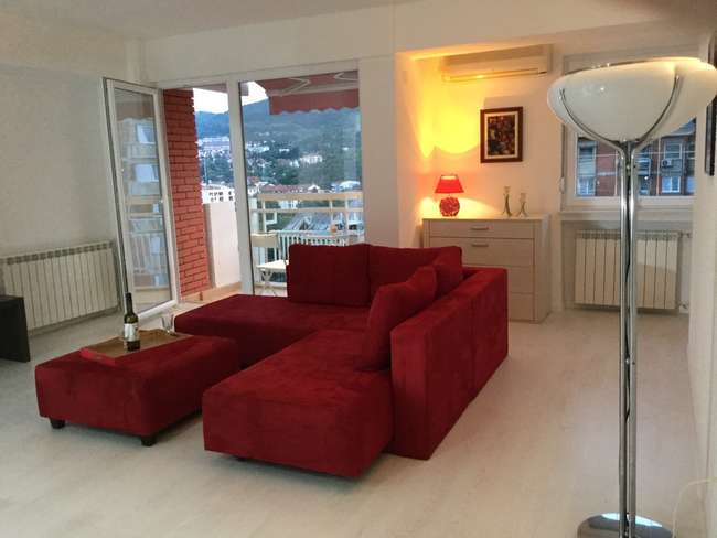 Се изнајмува 2-собен стан во Центар, Капиштец - 3