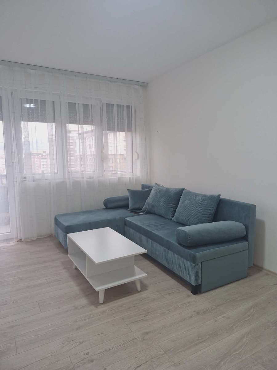 Се изнајмува 3-собен стан во Карпош 2, кај Факултетите - 1