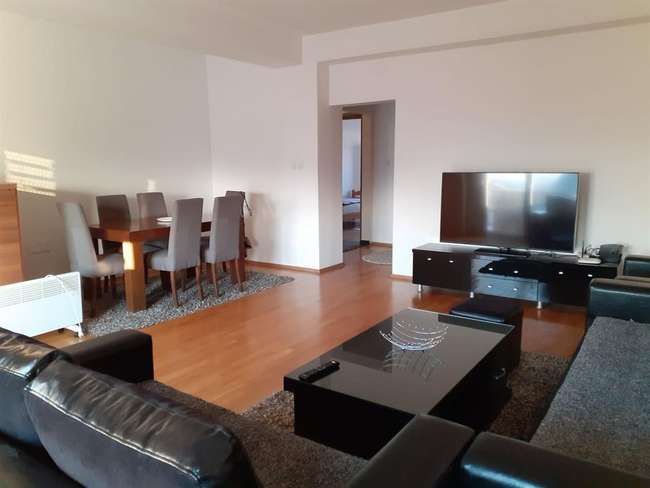 Убаво наместен четворособен стан во Центар - slika 2