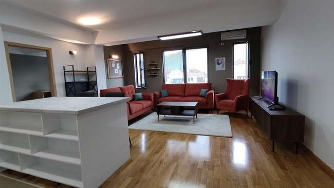 Наместен трособен стан во Центар - 3