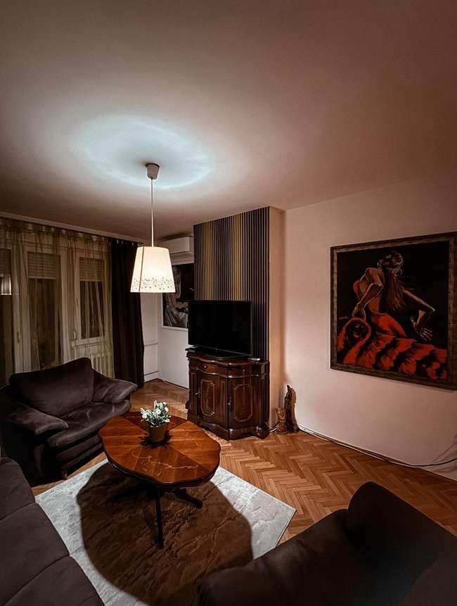 Се продава трособен стан во Центар, Дебар Маало - slika 2