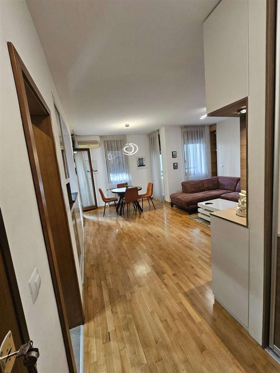 Модерен 2-собен стан во Карпош, Мида - 1