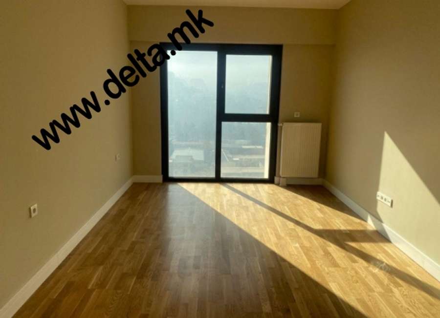 Нов, невселуван празен стан во Центар - 1