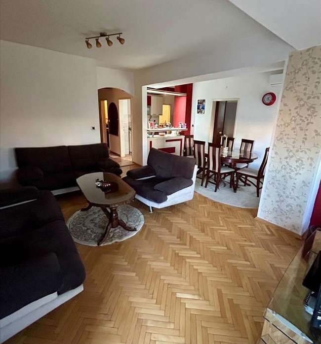 Полунаместен четирисобен стан во Аеродром - 3