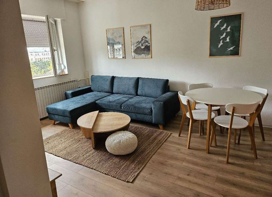 Се продава двособен стан во строг Центар, улица Македонија - 1