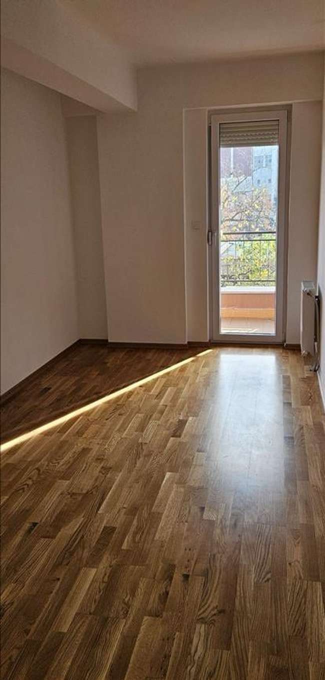 Трособен стан во Центар, Пролет - slika 2