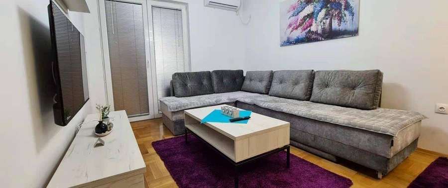 Двособен стан во Аеродром - 1