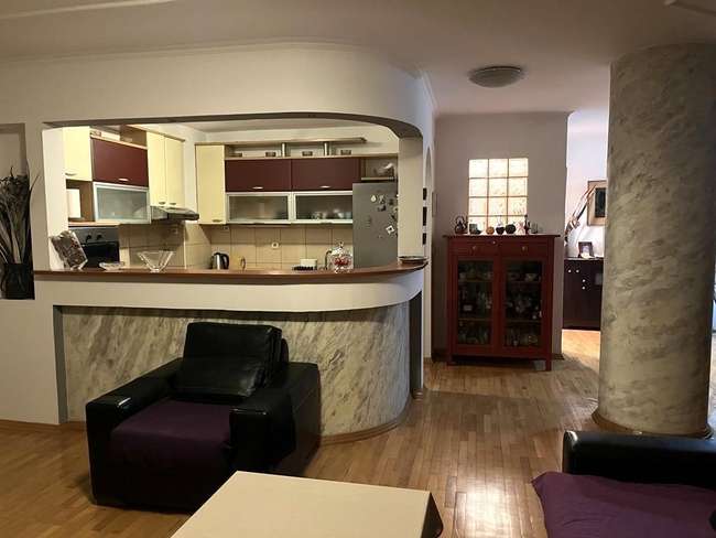 Се продава простран трособен стан во Центар, кај Билна аптека - 3