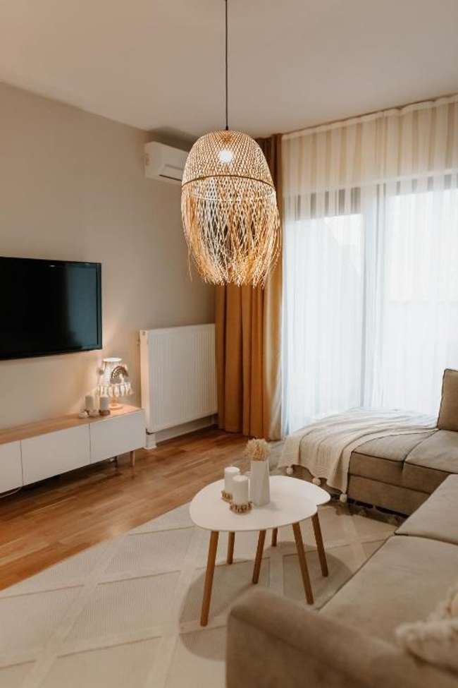 Модерен, нов, наместен двособен стан во Центар - slika 2