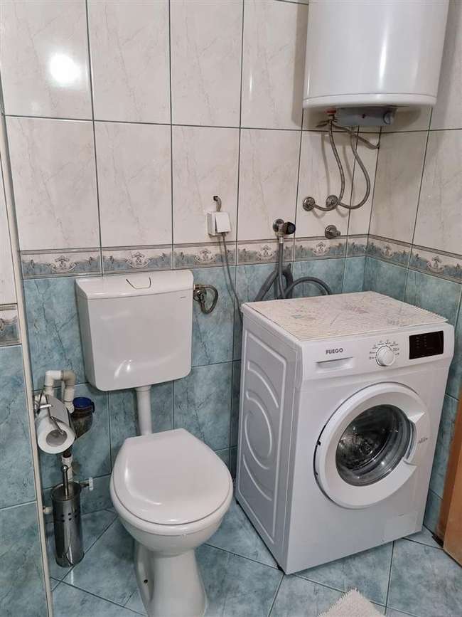 Се изнајмува четворособен стан во Аеродром, Острово - slika 2