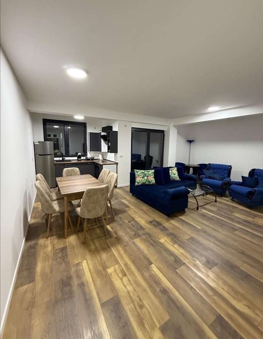 Се издава наместен 4-собен стан во Тафталиџе 2 - 1