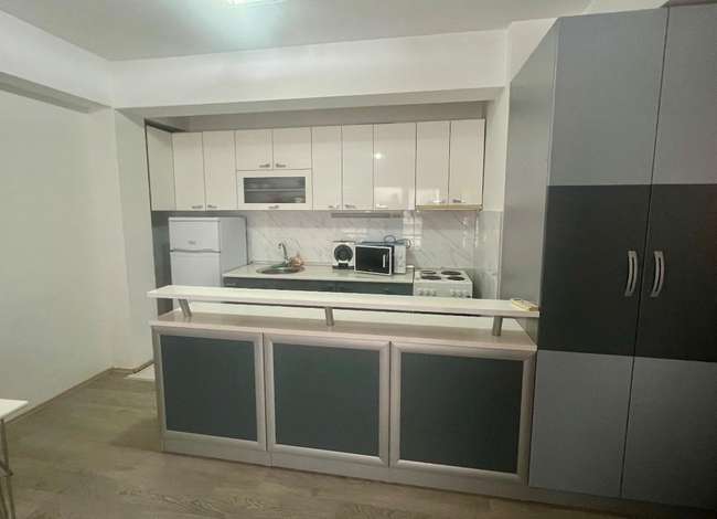 Се изнајмува 3-собен стан во Центар, Буњаковец - slika 2