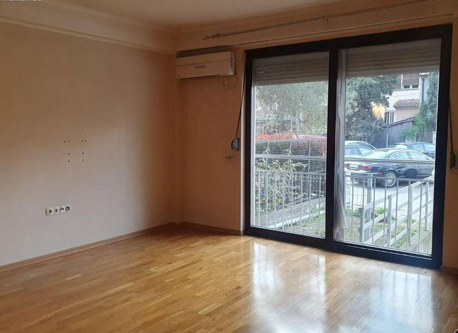 TROSOBEN STAN ZA DELOVNA NAMENA VO TAFTALIDZE 1 - 1