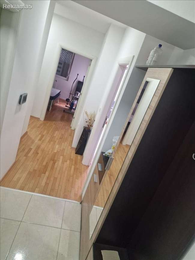 Се издава 3-собен стан во Аеродром, Поликлиника - slika 2