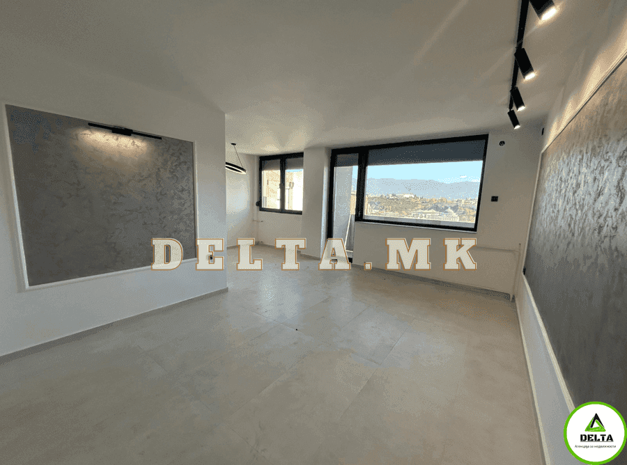 Се продава реновиран трособен стан во Центар, Градски ѕид - 1