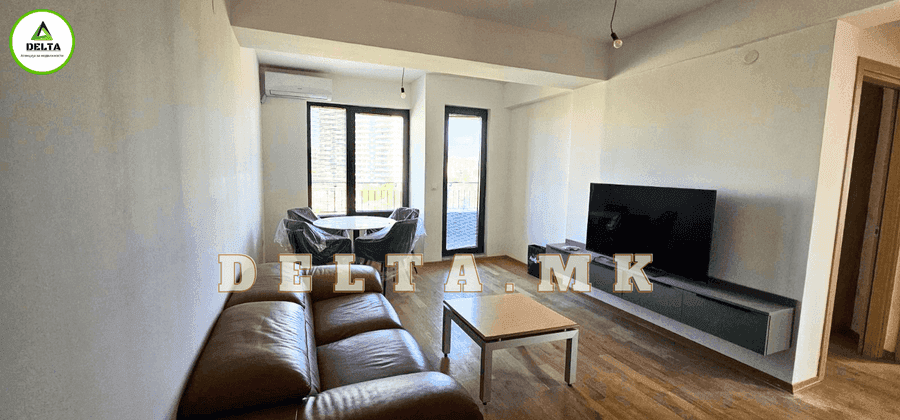 Невселуван 3-собен стан во Центар - 1