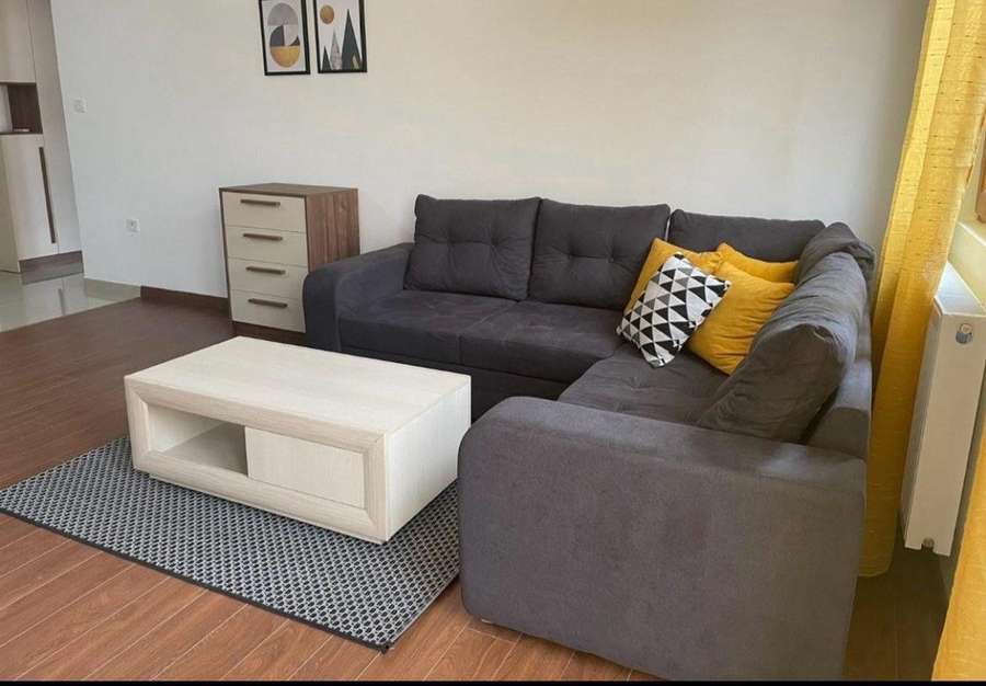 Се издава убаво наместен 2-собен стан во Центар, Универзална - 1