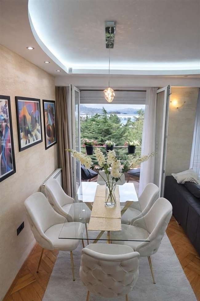 Се изнајмува 3-собен стан во Центар, Дебар Маало - slika 2