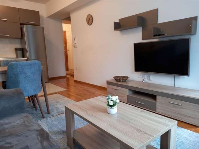 Се издава наместен 2-собен стан во Аеродром, со паркинг - slika 2