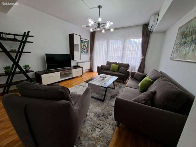 Се издава модерно наместен 3-собен стан во Центар, Корчагин - slika 2