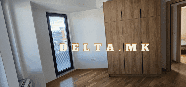 Невселуван 3-собен стан во Центар - 3