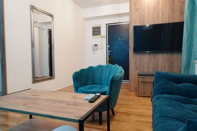 Се изнајмува 3-собен стан во Центар, кај Соборен Храм - 3