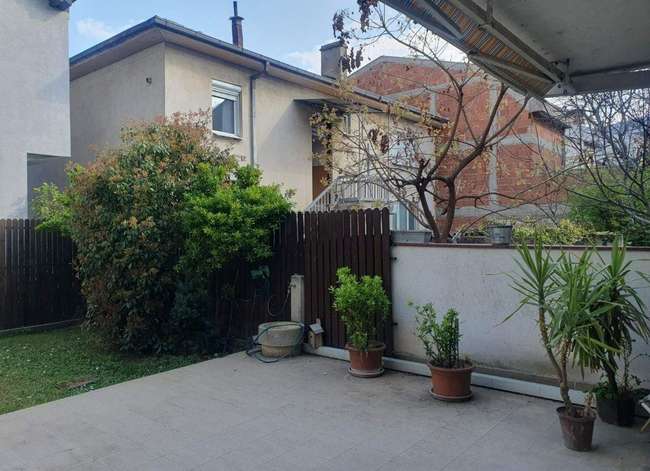 TROSOBEN STAN ZA DELOVNA NAMENA VO TAFTALIDZE 1 - slika 2