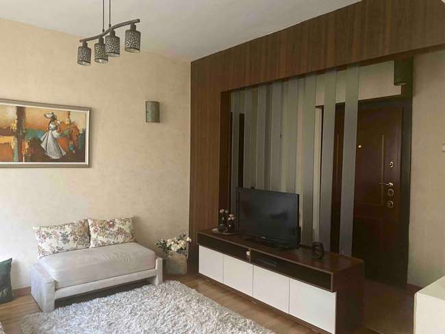 Се издава 2-собен стан во Центар, Буњаковец - 3