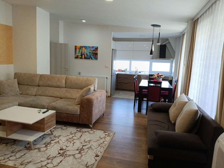 Се изнајмува трособен стан во Козле - 1