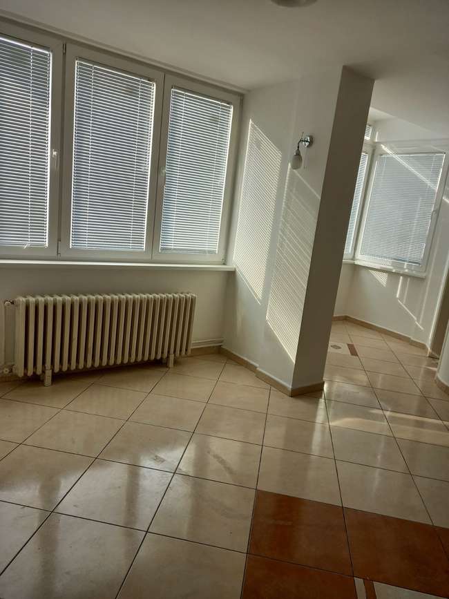 Се издава празен стан за канцеларија во Центар, кај УЈП - slika 2