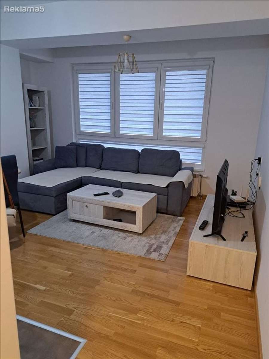 Се издава наместен 2-собен стан во Аеродром, Ново Лисиче - 1