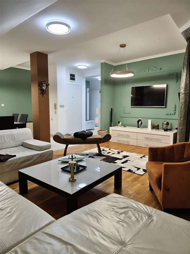 Се издава наместен 3-собен стан во Козле, Германска амбасада - 3