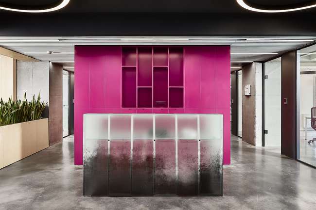 Наместен канцелариски простор во East Gate Living - slika 2