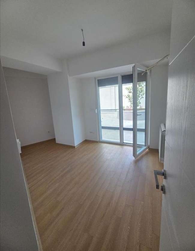 SE IZDAVA PRAZEN TROSOBEN STAN VO KARPOSH 3 - ILINDENSKA - slika 2