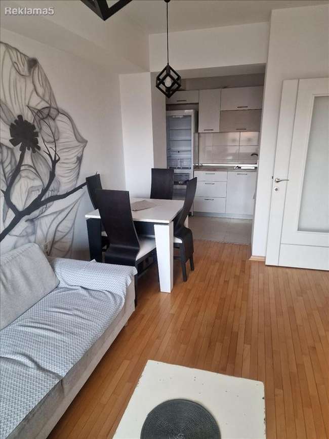 Се издава 3-собен стан во Аеродром, Поликлиника - 3