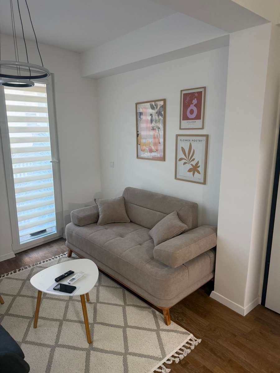 НЕВСЕЛУВАН ДВОСОБЕН СТАН ВО ЦЕНТАР, ГРЧКА АМБАСАДА - 1