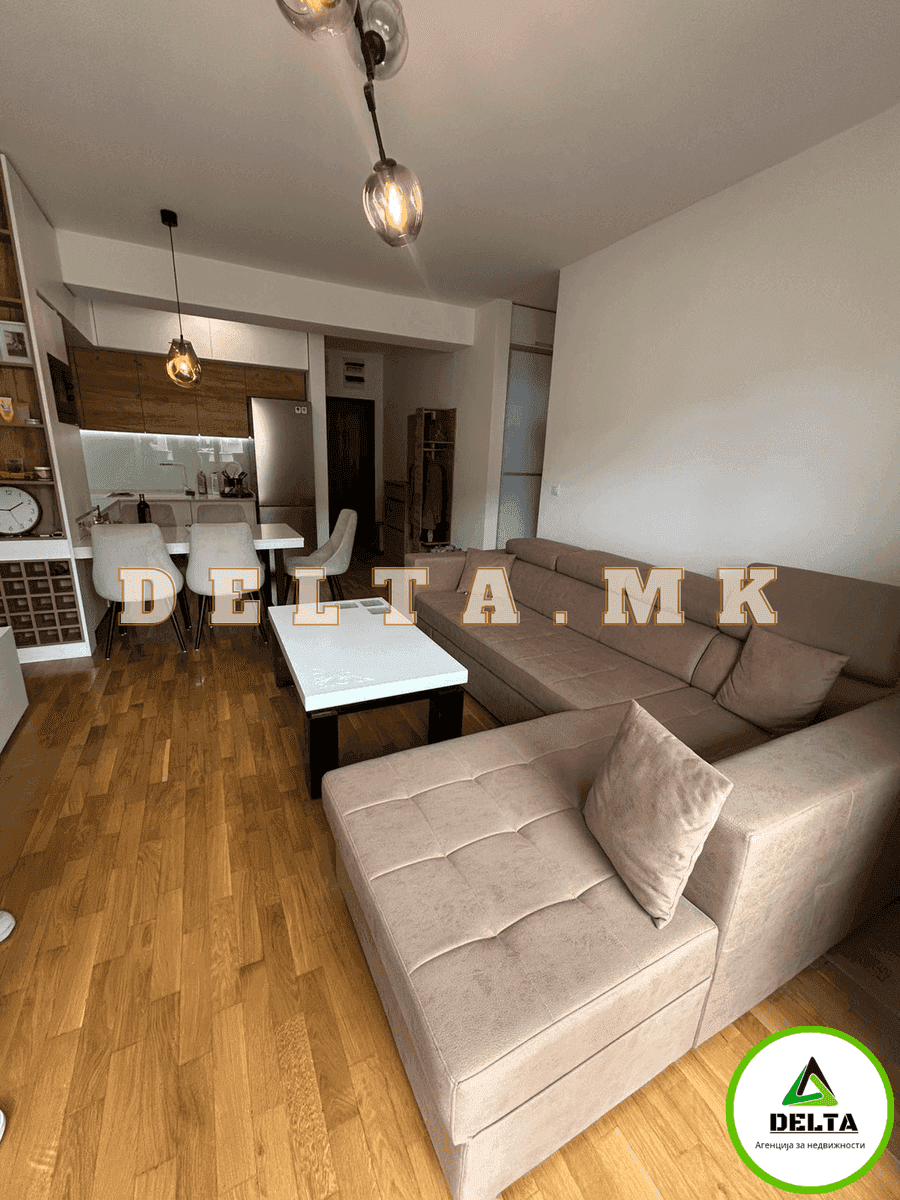 Се продава наместен трособен стан во Влае, Александрија - 1