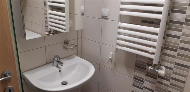 SE IZDAVA PRAZEN STAN ZA KANCELARIJA VO AERODROM-TOBAKO 2 - slika 2